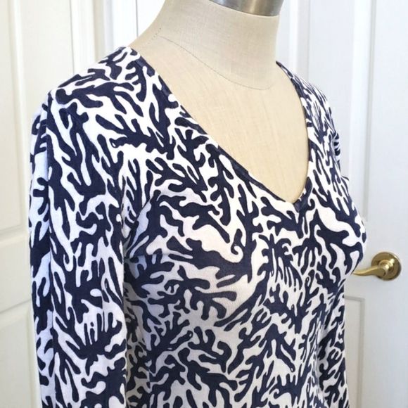 LILLY PULITZER Adelaide Vneck Cotton Sweater Navy Blue White Coral Pattern - Picture 4 of 11